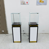 Gabinete de exibição de vidro com tira leve
