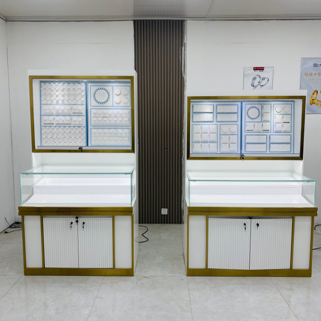 Gabinete de jóias elegantes de jóias