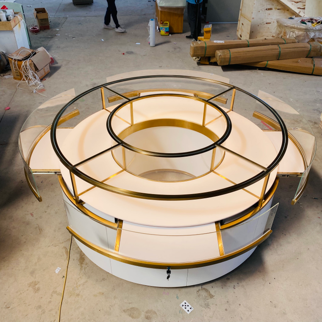 Conjunto de armários de jóias em forma de ventilador